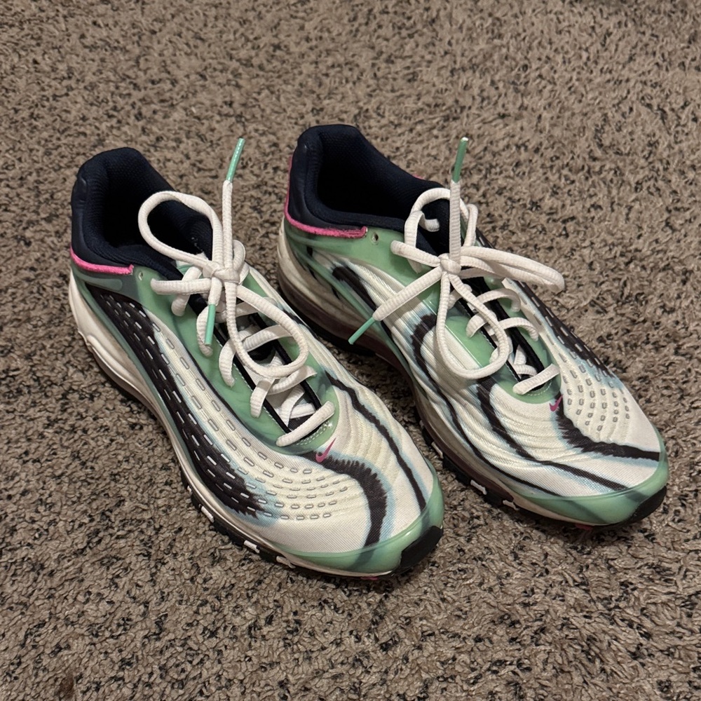 Nike Women's Mint Green, White & Black Athletic Shoes